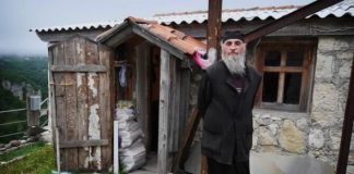 Kada vam neka osoba čini zlo i nanosi vam veliku bol, uradite samo ovu stvar i ponovo ćete naći svoj put ka sreći: Moćan savet monaha sa Svete Gore