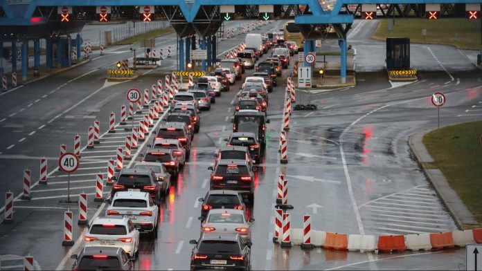 AKO PLANIRATE ODMOR, OVO MORATE ZNATI! Od jula nova pravila na granicama mijenjaju način putovanja - featured image