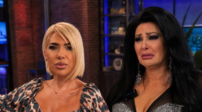 Prva izjava Dragane Mirković nakon saopštenja da je Tonijeva Ijubavnica trudna! Pjevačica u suzama, jedva izgovorila dvije rečenice, prizor koji slama dušu Prva izjava Dragane Mirković nakon saopštenja da je Tonijeva Ijubavnica trudna! Pjevačica u suzama, jedva izgovorila dvije rečenice, prizor koji slama dušu - featured image