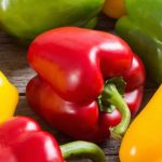 Zašto bi paprika mogla biti jedan od najkorisnijih sastojaka svakodnevne prehrane Zašto bi paprika mogla biti jedan od najkorisnijih sastojaka svakodnevne prehrane - featured image