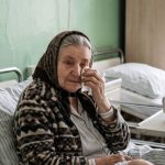 S 83 godine slomila sam nogu i danima nitko iz moje obitelji nije imao vremena za mene, osim susjedova dječaka — a ono što je pronašao na mom tavanu otkrilo je tajnu staru sedamdeset četiri godine S 83 godine slomila sam nogu i danima nitko iz moje obitelji nije imao vremena za mene, osim susjedova dječaka — a ono što je pronašao na mom tavanu otkrilo je tajnu staru sedamdeset četiri godine - featured image