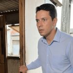 Vratio se podijeliti imovinu nakon razvoda… i pronašao bivšu suprugu kako spava u baraci s njihovim sinom. Vratio se podijeliti imovinu nakon razvoda… i pronašao bivšu suprugu kako spava u baraci s njihovim sinom. - featured image